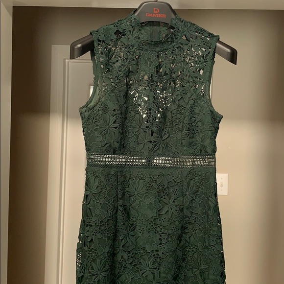 Beautiful green Bardot lace dress - Picture 2 of 11